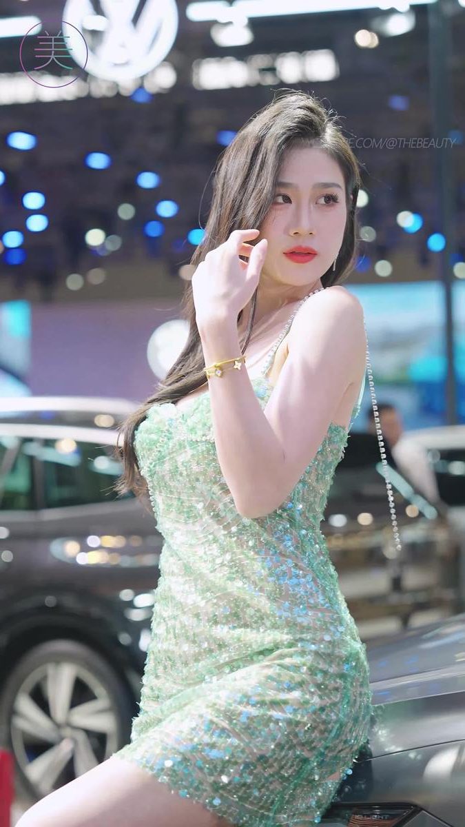 图片[8]-精选NO.1279 2024 深圳粤港澳大湾区车展 Model 车模随拍 85[20P]-草丛看图