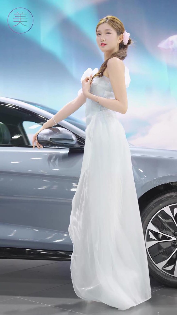 图片[8]-精选NO.1030 2024 东莞春季车展 Racing Model 车模随拍 Fancam LOOKBOOK 12[20P]-草丛看图