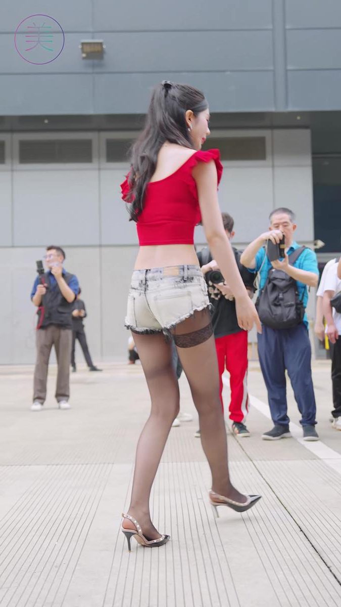 图片[1]-精选NO.1131 2024 深圳粤港澳大湾区车展 Model 车模随拍 12[20P]-草丛看图