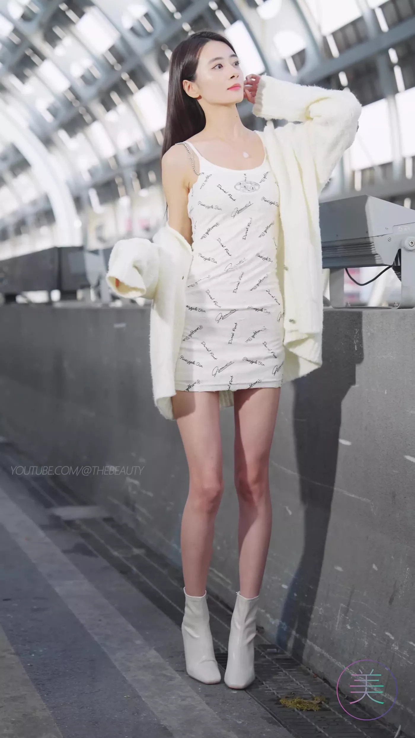 图片[7]-精选NO.0460 2023 广州车展 Racing Model 车模抖音网荭随拍08[20P]-草丛看图