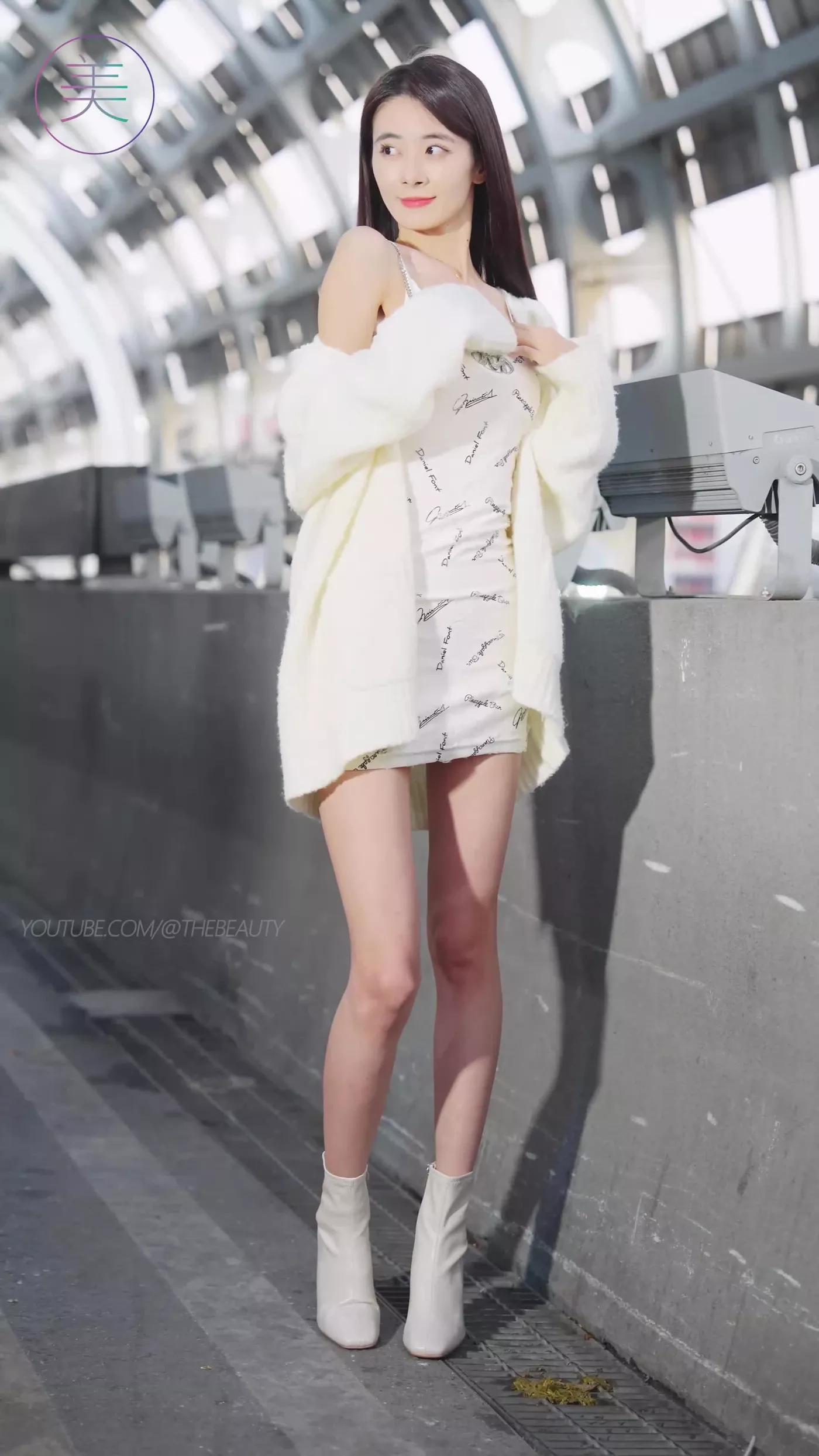 图片[8]-精选NO.0460 2023 广州车展 Racing Model 车模抖音网荭随拍08[20P]-草丛看图