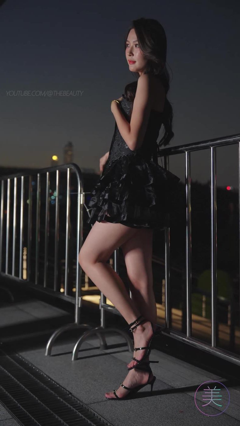 图片[7]-精选NO.0739 2023 广州车展 Racing Model 车模抖音网荭随拍55[20P]-草丛看图