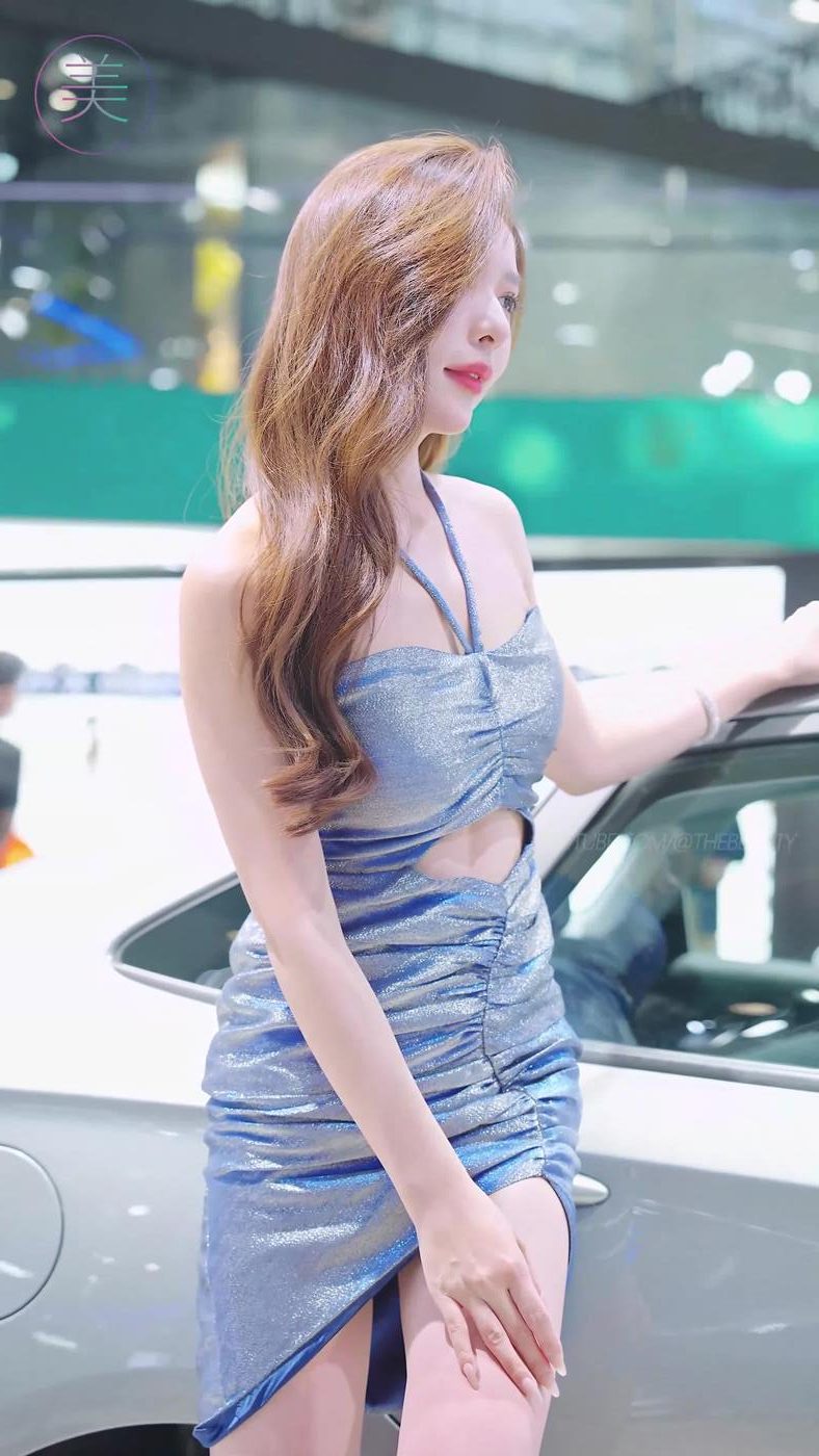 图片[6]-精选NO.0730 2023 广州车展 Racing Model 车模抖音网荭随拍46[20P]-草丛看图