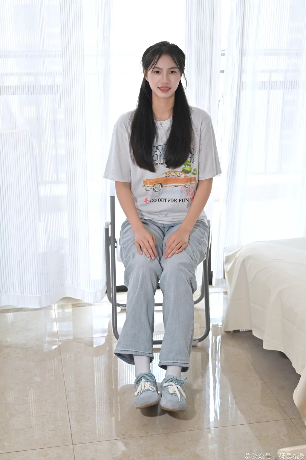 图片[3]-精选凝思摄影 NO.019 德美-T恤、短白袜、平底鞋1[100P]-草丛看图