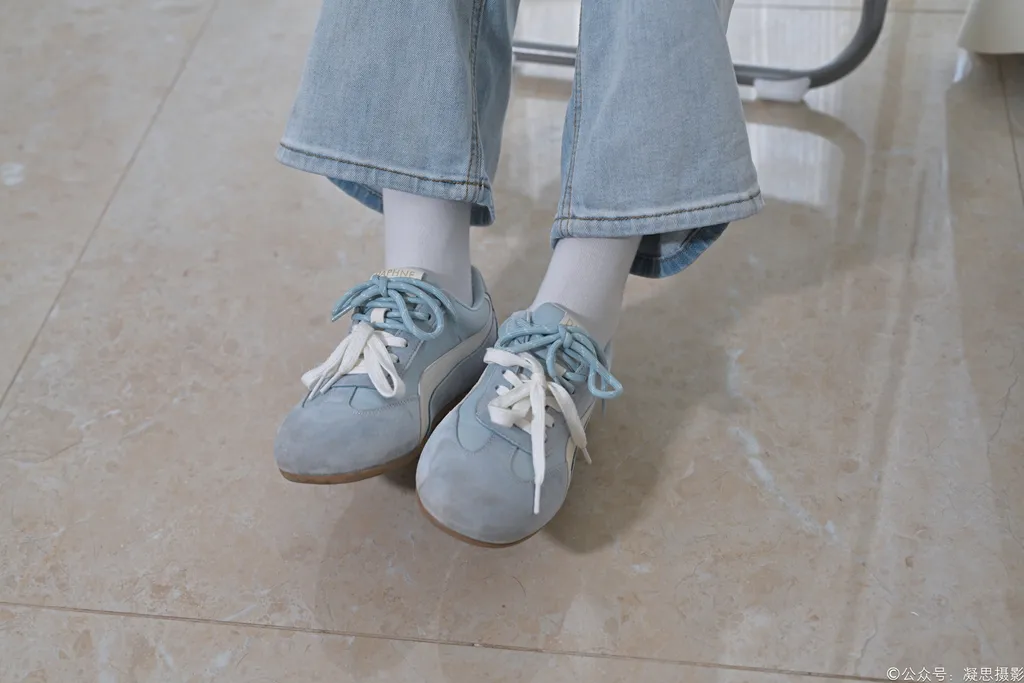 图片[7]-精选凝思摄影 NO.019 德美-T恤、短白袜、平底鞋1[100P]-草丛看图