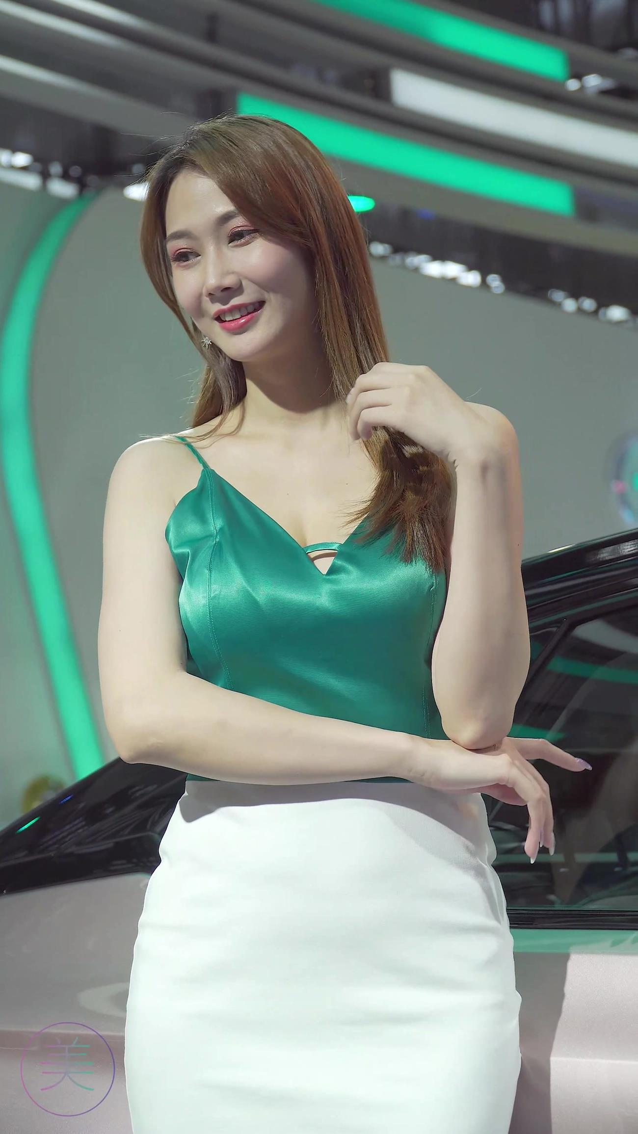 图片[7]-精选NO.0319 2021 深圳大湾区车展 Racing Model 广汽新能源车模04[20P]-草丛看图