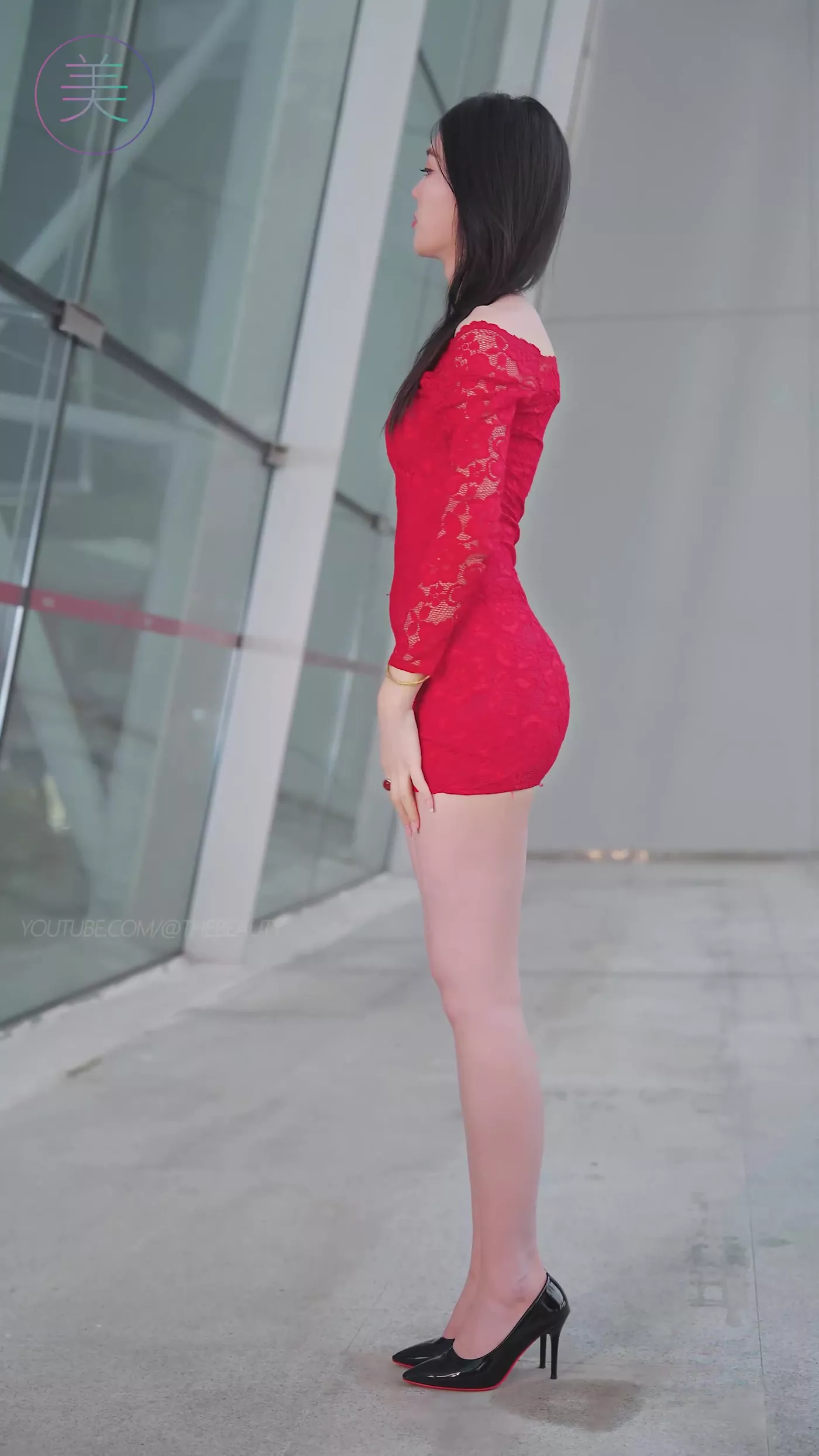 图片[2]-精选NO.0469 2023 广州车展 Racing Model 车模抖音网荭随拍17[20P]-草丛看图