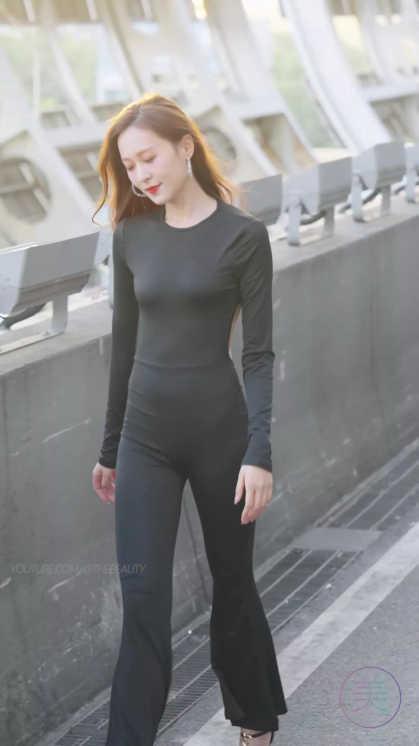 图片[3]-精选NO.0468 2023 广州车展 Racing Model 车模抖音网荭随拍16[20P]-草丛看图