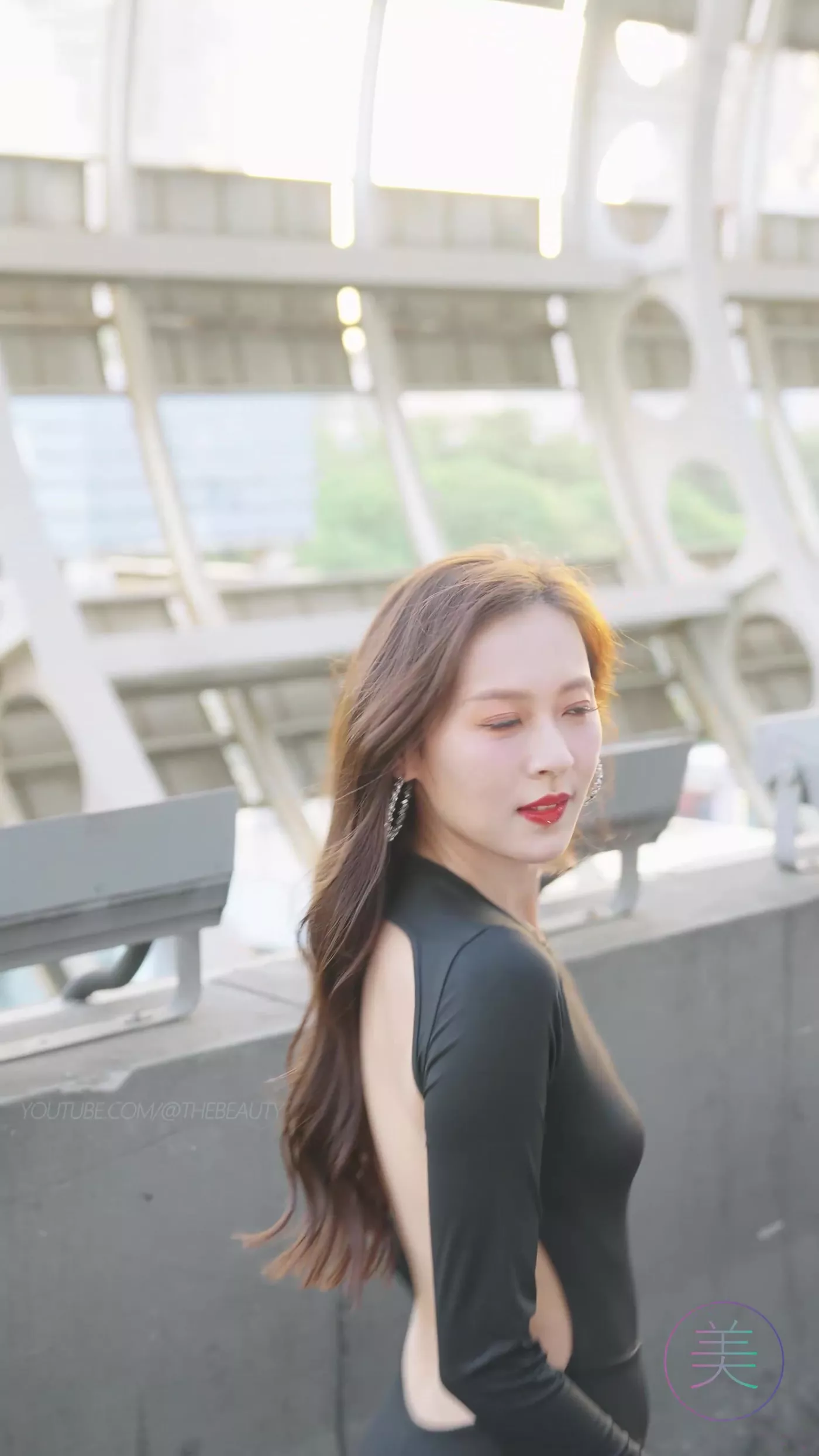 图片[5]-精选NO.0468 2023 广州车展 Racing Model 车模抖音网荭随拍16[20P]-草丛看图