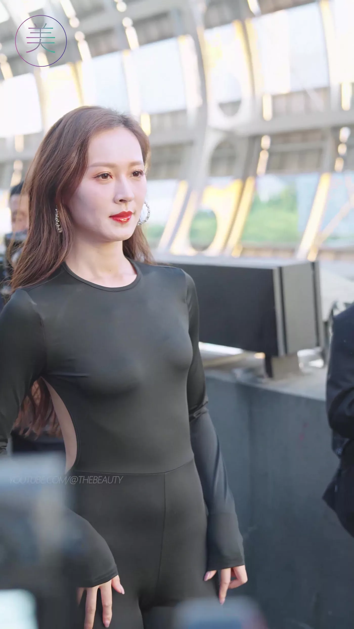 图片[7]-精选NO.0468 2023 广州车展 Racing Model 车模抖音网荭随拍16[20P]-草丛看图