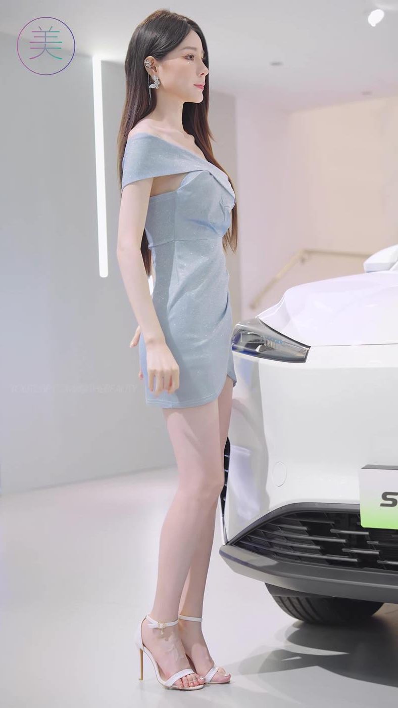 图片[2]-精选NO.0811 2023 广州车展 Racing Model 车模抖音网荭随拍63[20P]-草丛看图