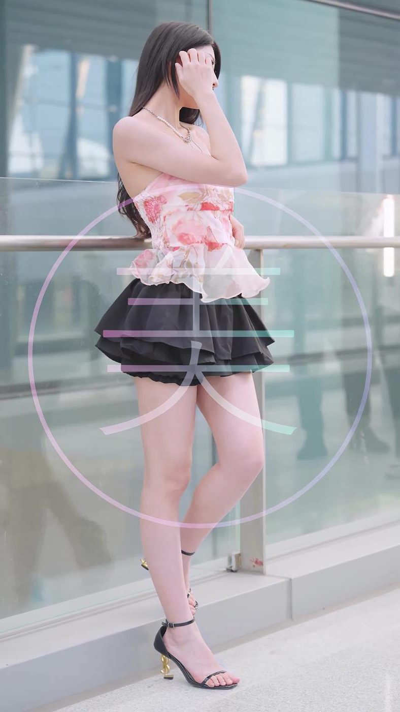 图片[1]-精选NO.0808 2023 广州车展 Racing Model 车模抖音网荭随拍60[20P]-草丛看图