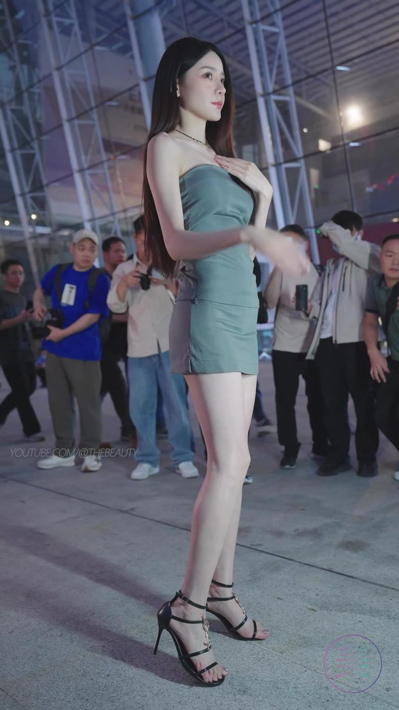 图片[5]-精选NO.0820 2023 广州车展 Racing Model 车模抖音网荭随拍72[20P]-草丛看图