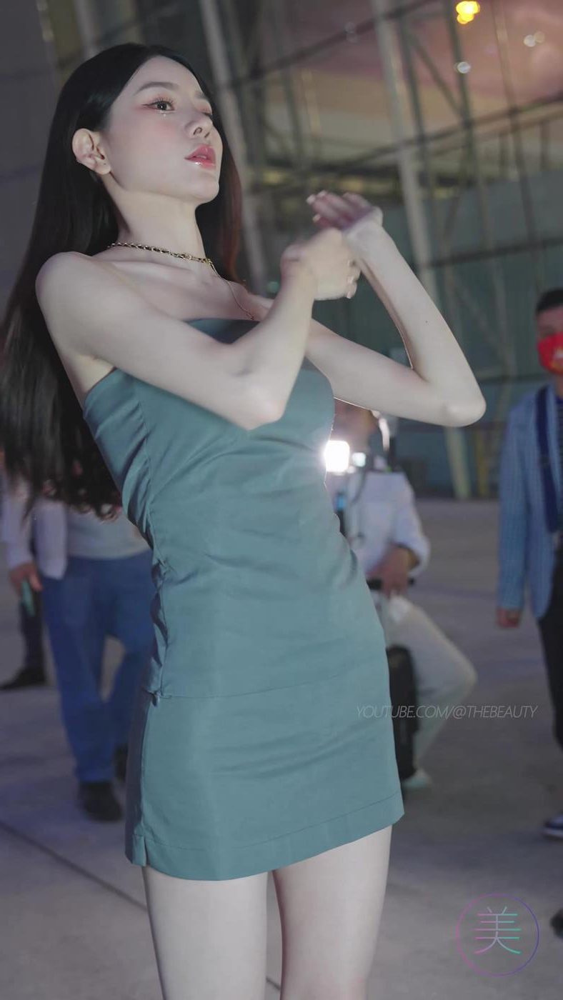 图片[7]-精选NO.0820 2023 广州车展 Racing Model 车模抖音网荭随拍72[20P]-草丛看图