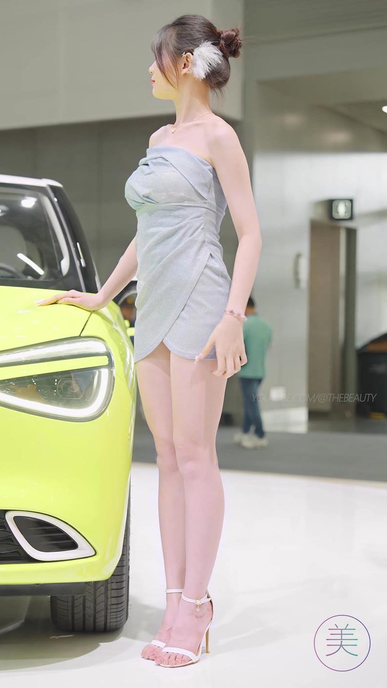 图片[4]-精选NO.0732 2023 广州车展 Racing Model 车模抖音网荭随拍48[20P]-草丛看图