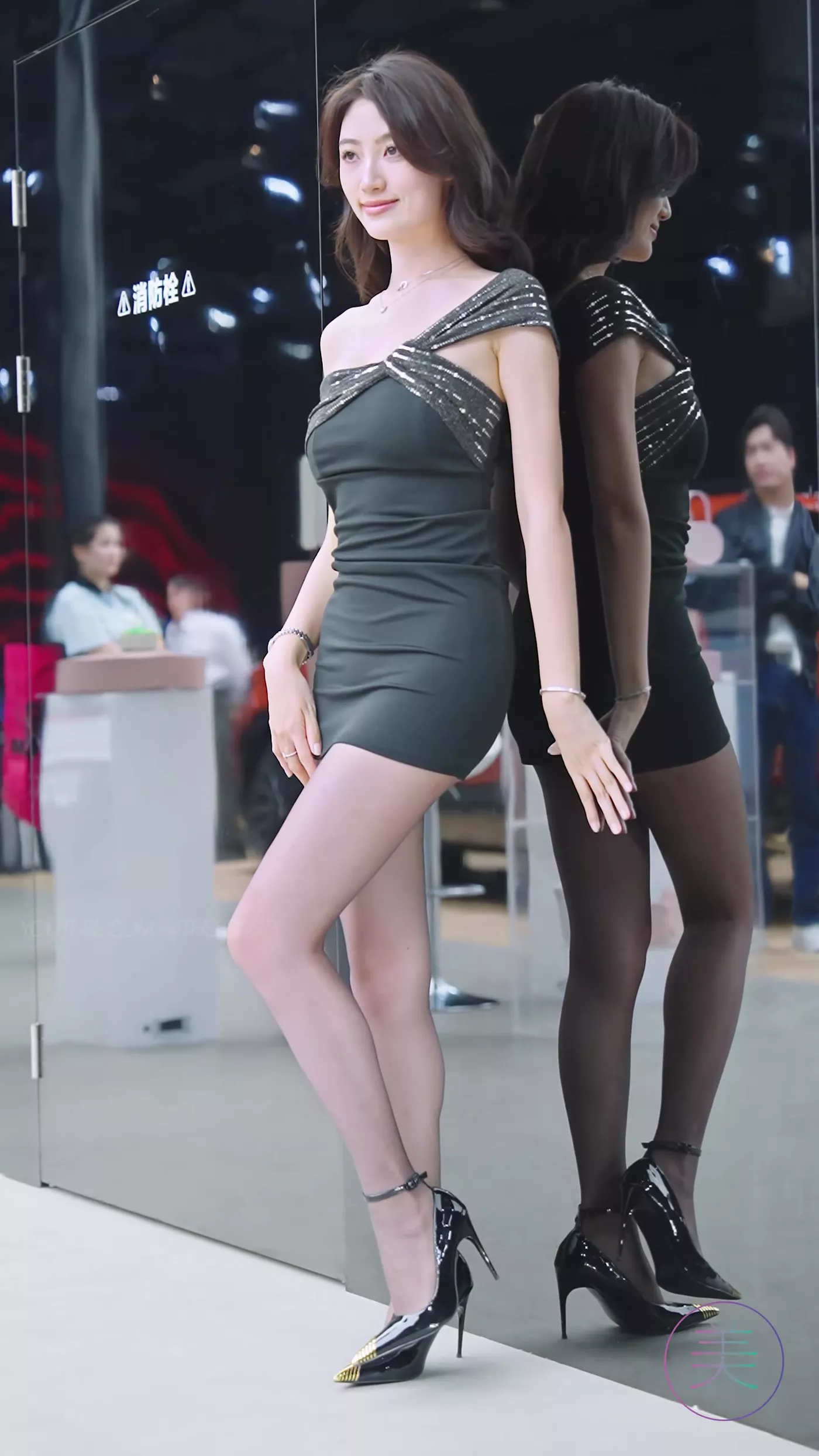 图片[3]-精选NO.0471 2023 广州车展 Racing Model 车模抖音网荭随拍19[20P]-草丛看图