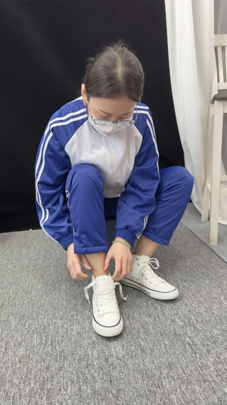 精选三禾摄影 NO.008 校服 帆布鞋 船袜 短丝[113P]-草丛看图