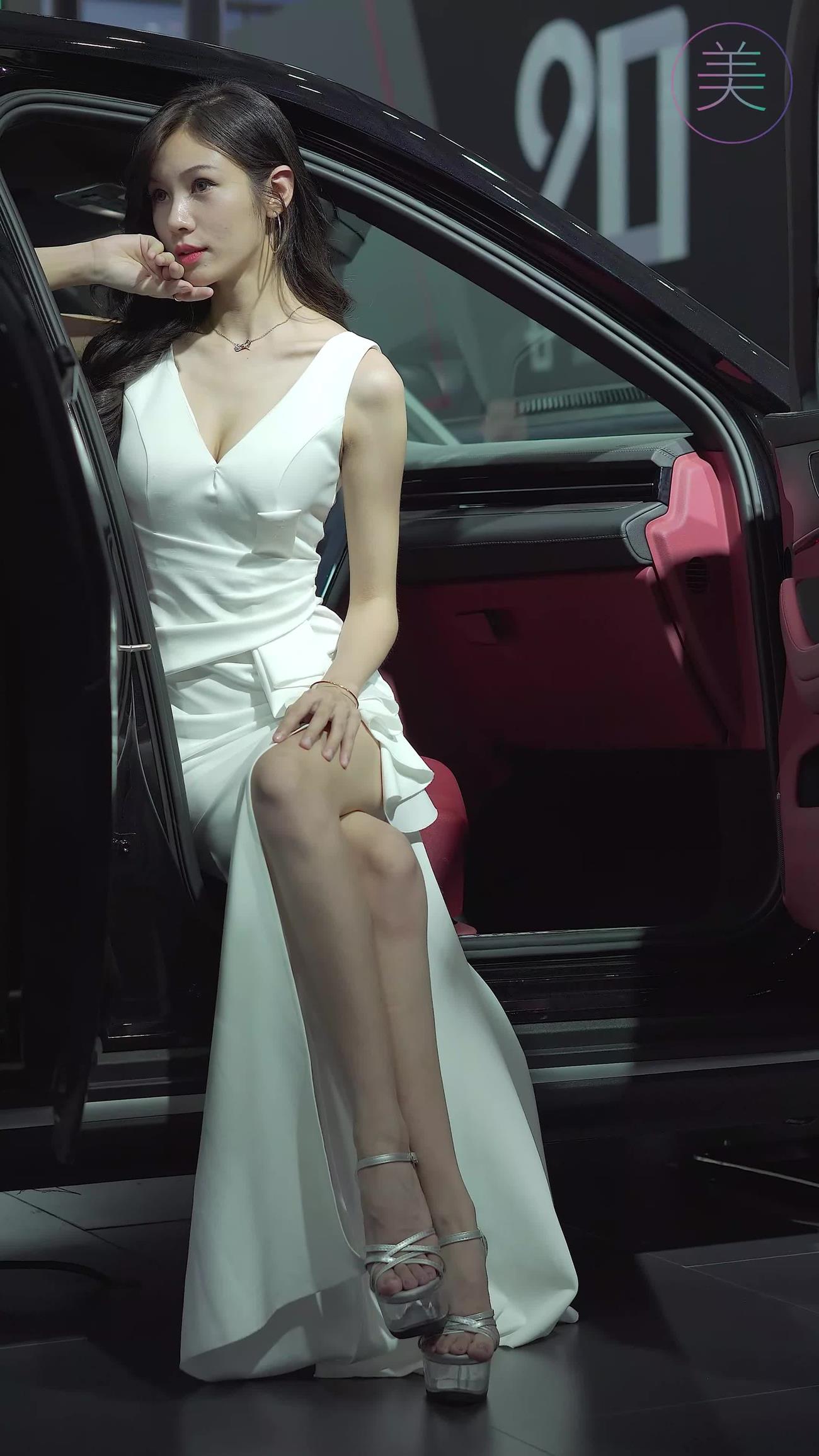 图片[1]-精选NO.0312 2021 深圳大湾区车展 Racing Model SERES车模01[20P]-草丛看图