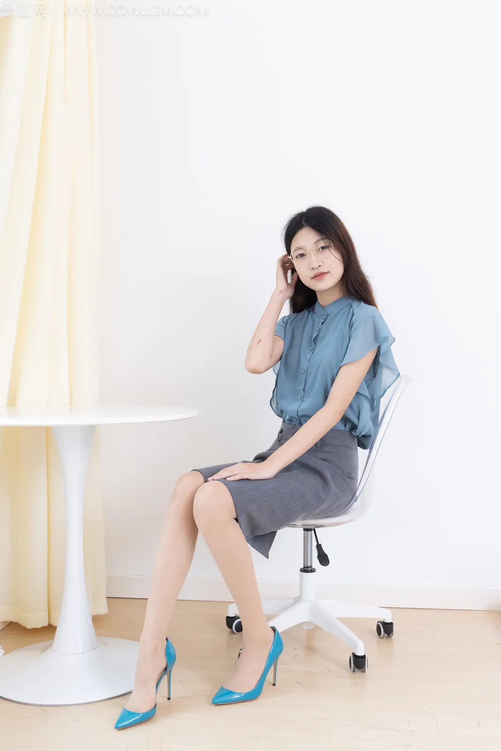 图片[5]-精选勿恋传媒 NO.2508 小夏-高跟鞋、薄肉丝、裸足[150P]-草丛看图