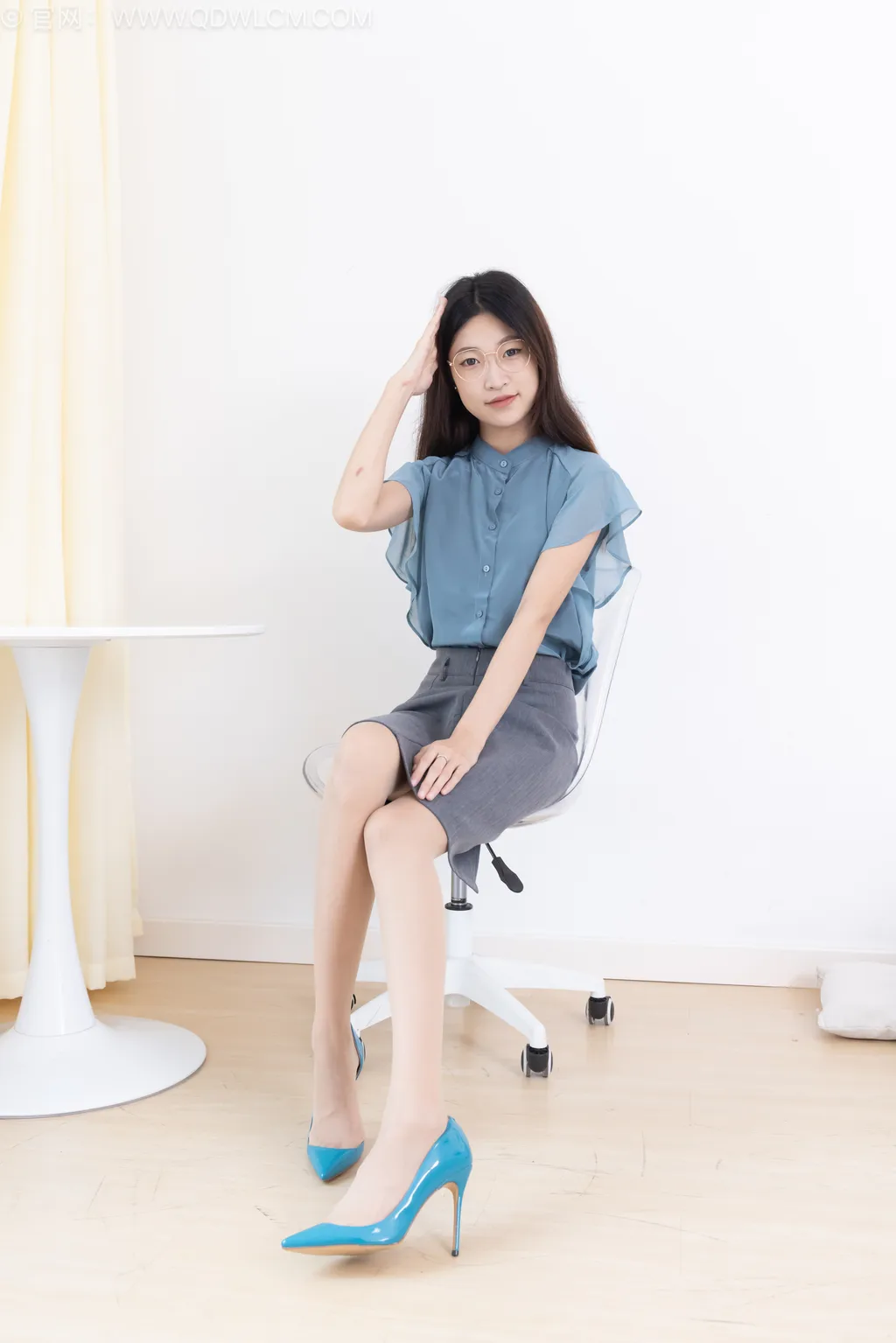 图片[8]-精选勿恋传媒 NO.2508 小夏-高跟鞋、薄肉丝、裸足[150P]-草丛看图