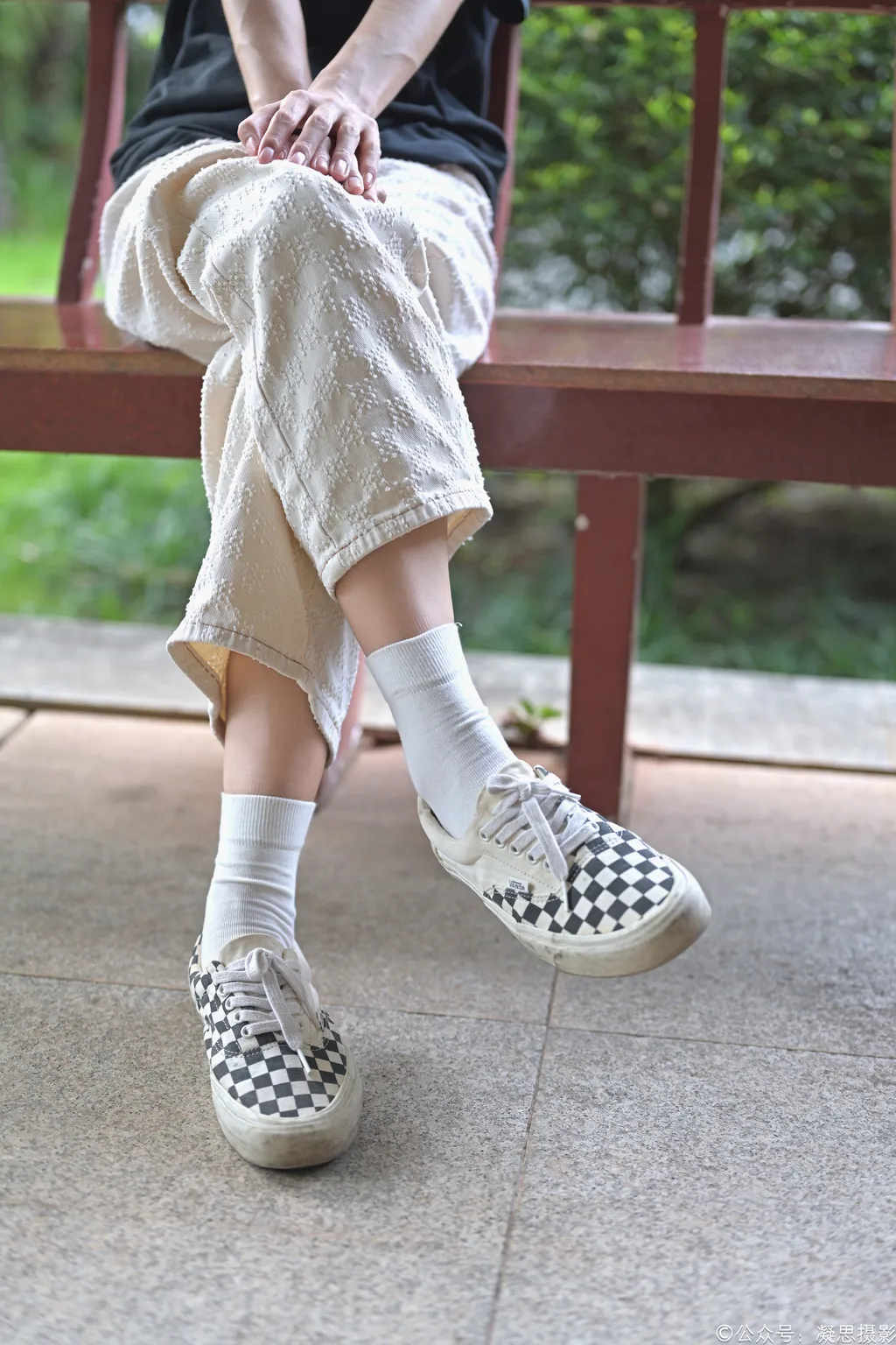 图片[8]-精选凝思摄影 NO.031 小睿-T恤、短白袜、平底鞋[129P]-草丛看图