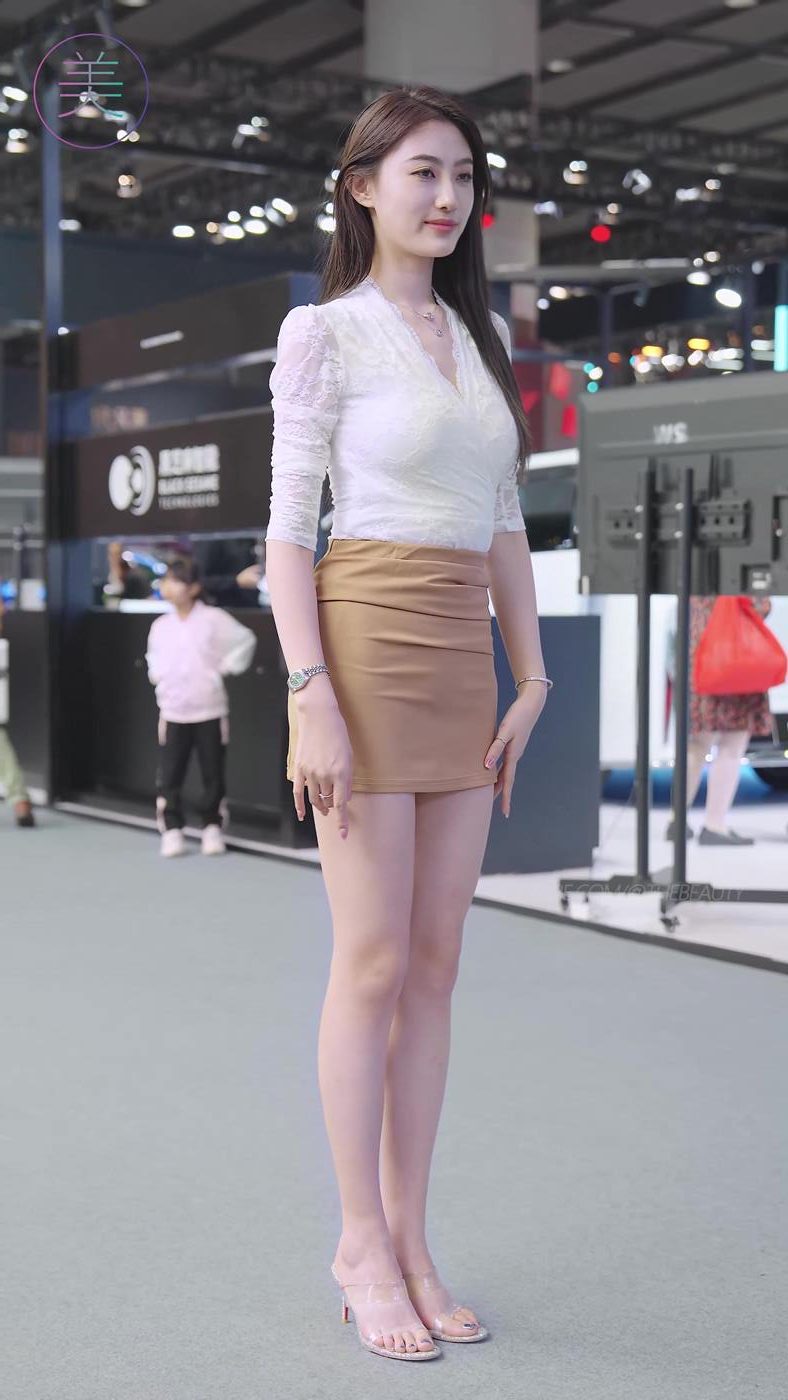 图片[6]-精选NO.0736 2023 广州车展 Racing Model 车模抖音网荭随拍52[20P]-草丛看图