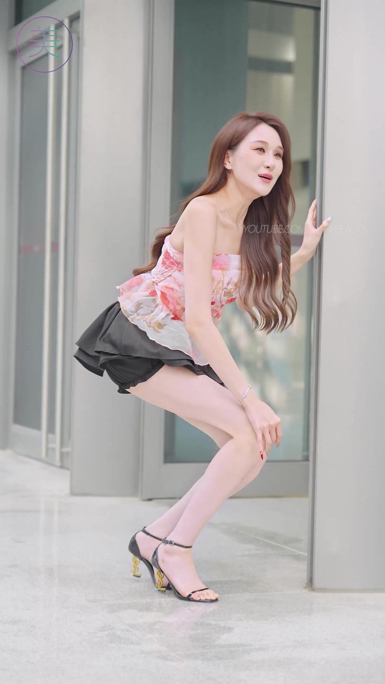 图片[8]-精选NO.0804 2023 广州车展 Racing Model 车模抖音网荭随拍56[20P]-草丛看图