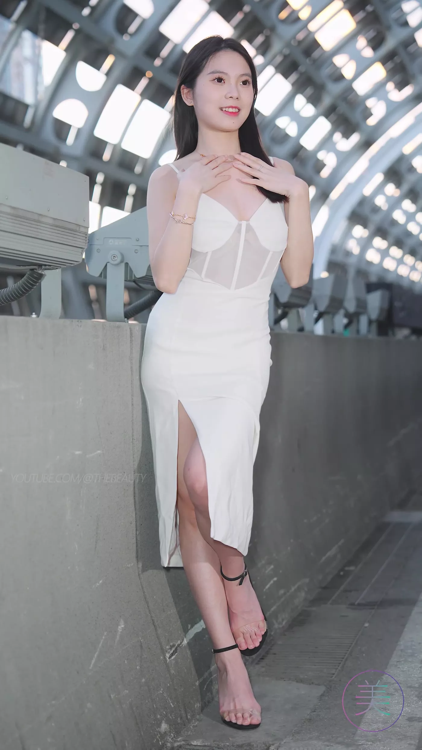 图片[4]-精选NO.0462 2023 广州车展 Racing Model 车模抖音网荭随拍10[20P]-草丛看图