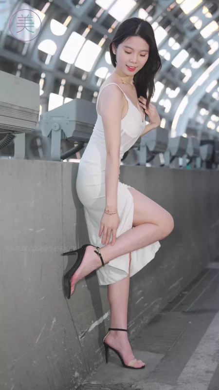 精选NO.0462 2023 广州车展 Racing Model 车模抖音网荭随拍10[20P]-草丛看图