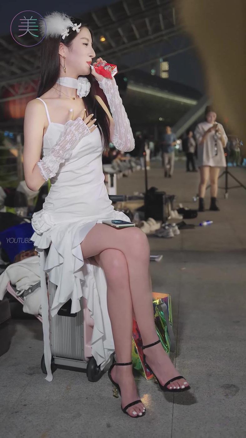 图片[7]-精选NO.0821 2023 广州车展 Racing Model 车模抖音网荭随拍73[20P]-草丛看图