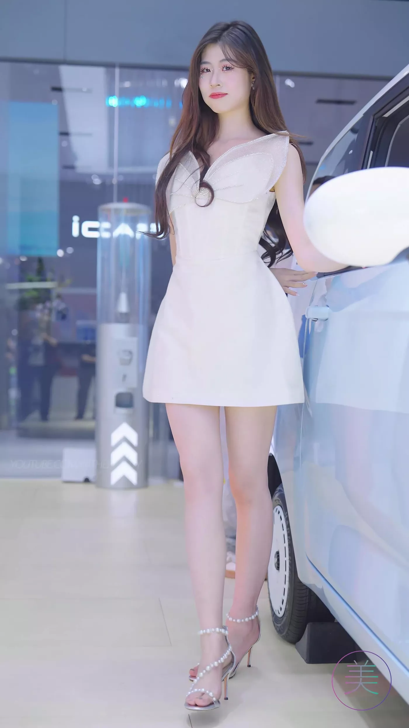 图片[2]-精选NO.0472 2023 广州车展 Racing Model 车模抖音网荭随拍20[20P]-草丛看图