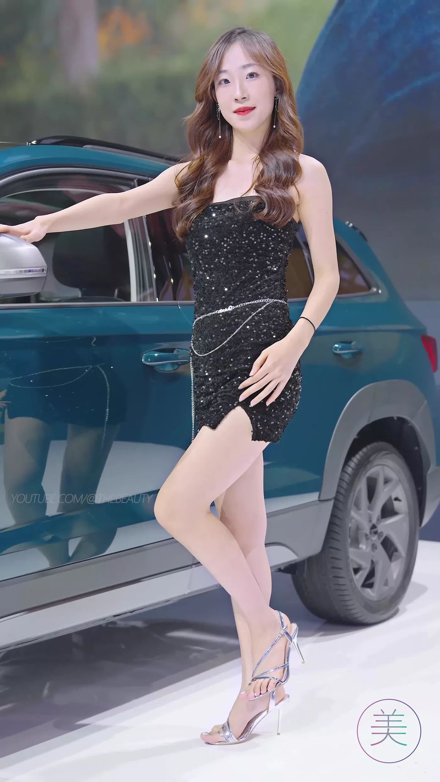 图片[1]-精选NO.0485 2023 广州车展 Racing Model 车模抖音网荭随拍33[20P]-草丛看图