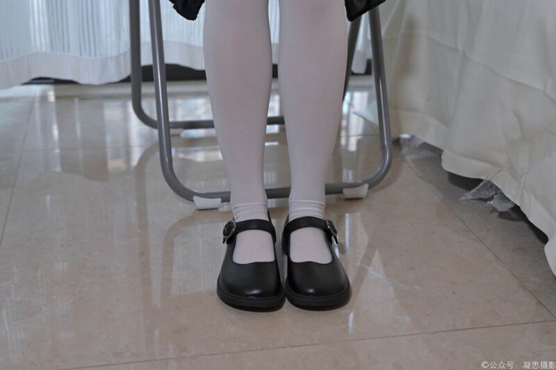 精选凝思摄影 NO.014 木木-民国校服、过膝袜、小皮鞋[159P]-草丛看图