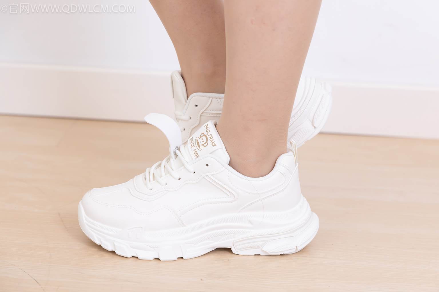 图片[1]-精选勿恋传媒 NO.2496 小紫-体操服、运动鞋、薄肉丝[150P]-草丛看图