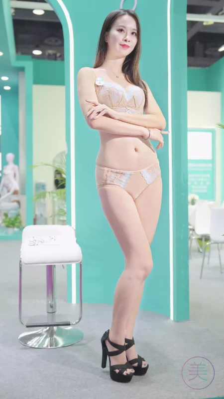 精选NO.0513 2023 广州内一展 内一秀 Racing Model 03[20P]-草丛看图