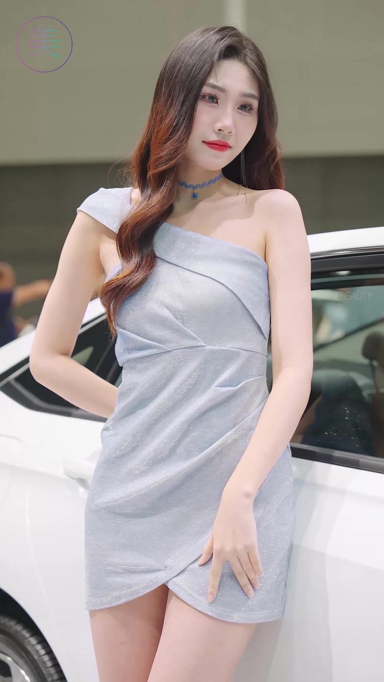 图片[8]-精选NO.0823 2023 广州车展 Racing Model 车模抖音网荭随拍75[20P]-草丛看图