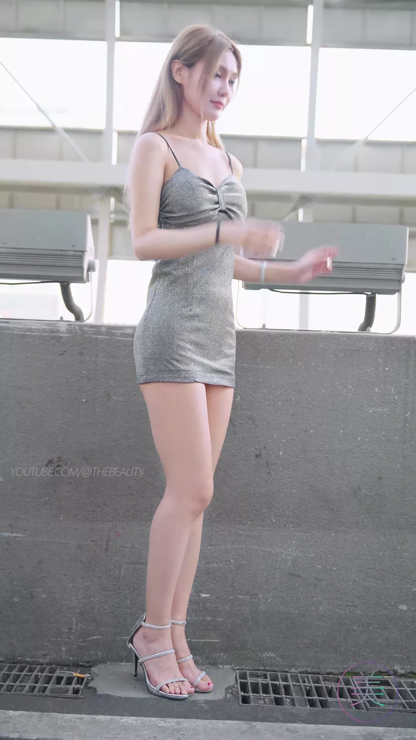 图片[7]-精选NO.0453 2023 广州车展 Racing Model 车模抖音网荭随拍01[20P]-草丛看图