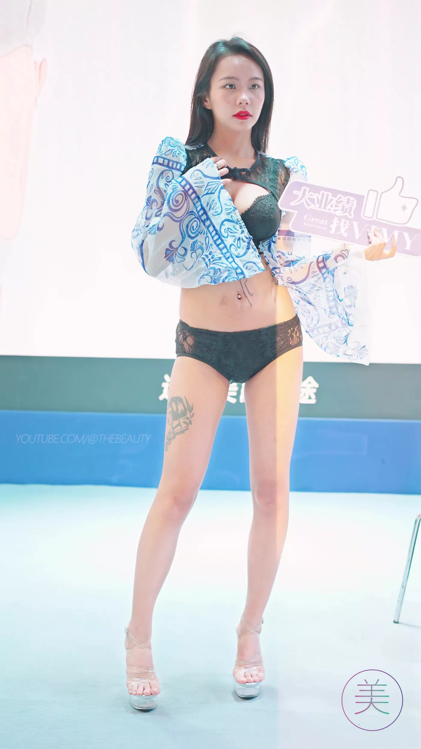 图片[7]-精选NO.0510 2023 广州美博会 Racing Model 内一秀04[20P]-草丛看图