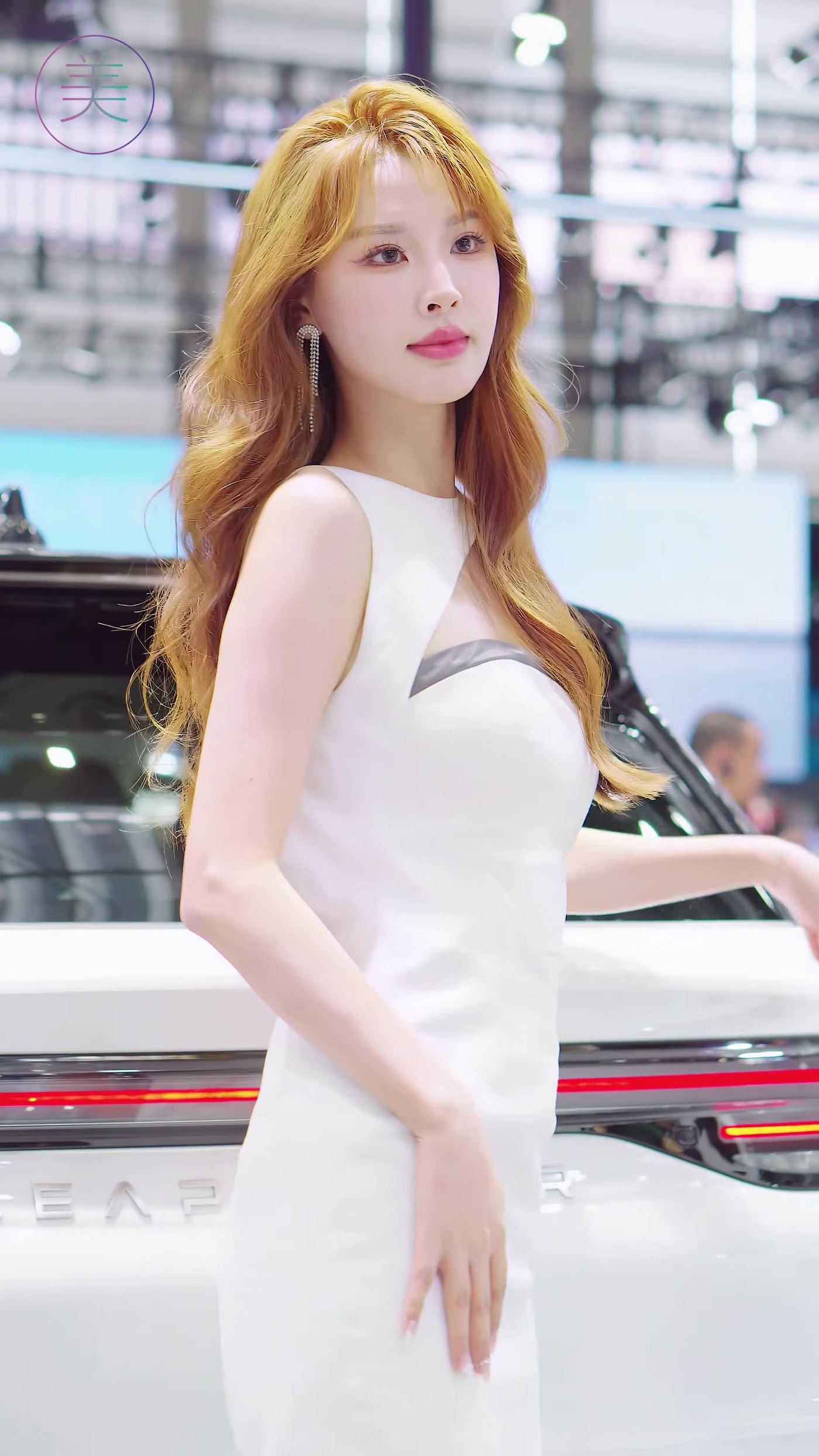 图片[2]-精选NO.0592 2023 深圳大湾区车展 Racing Model Leapmotor车模02[20P]-草丛看图