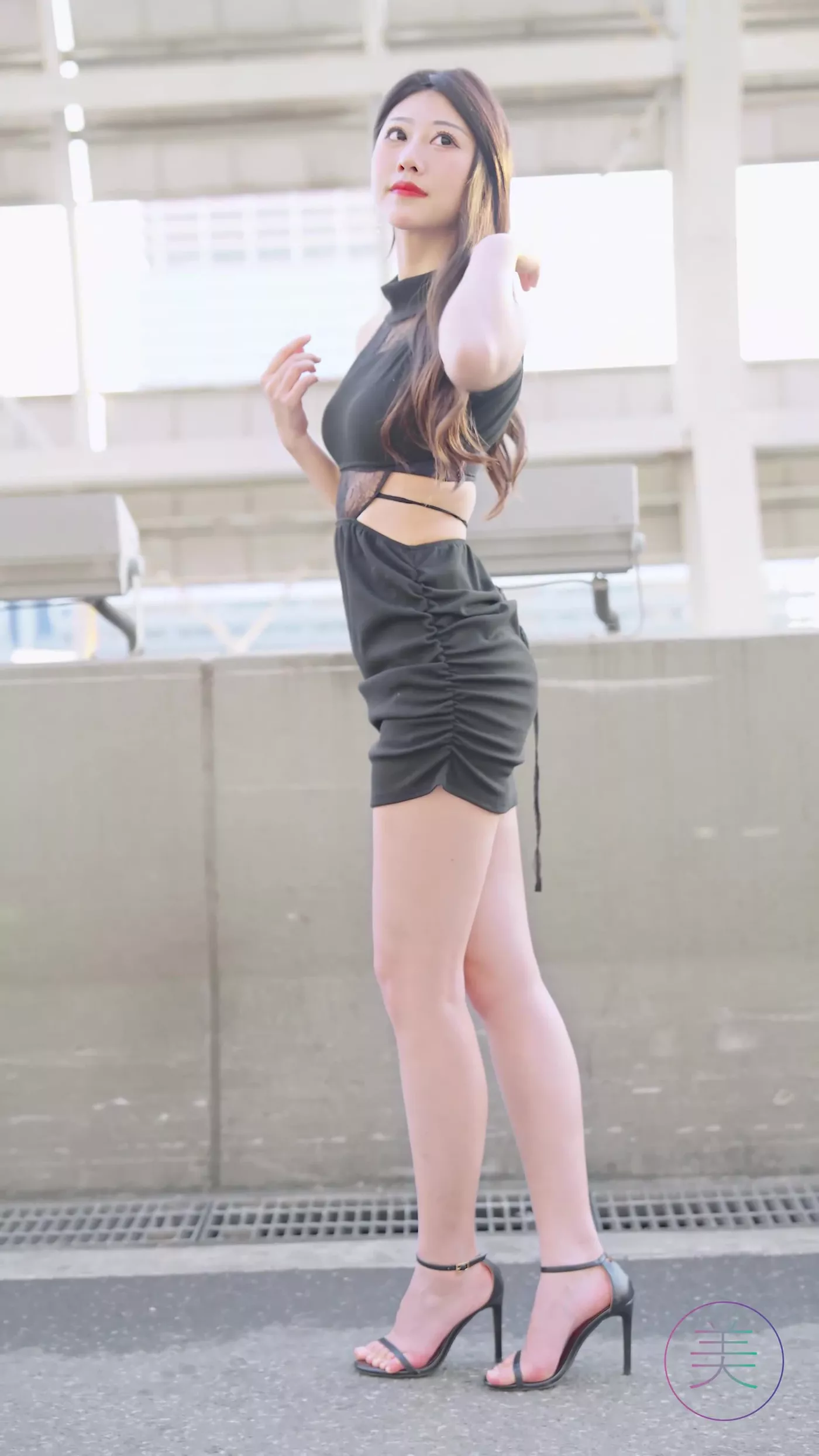 图片[1]-精选NO.0484 2023 广州车展 Racing Model 车模抖音网荭随拍32[20P]-草丛看图