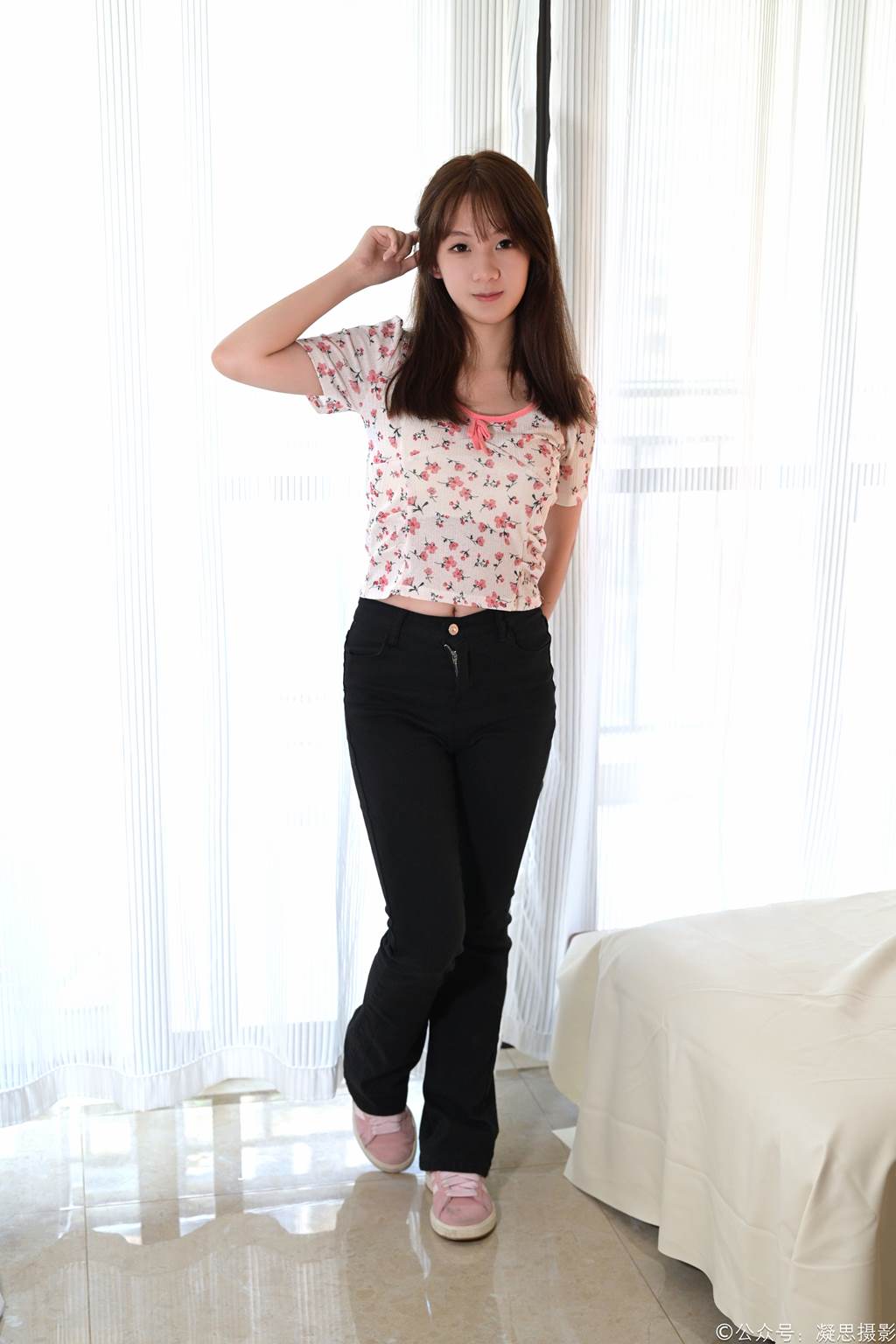 图片[6]-精选凝思摄影 NO.013 铃铃-T恤、短白袜、平底鞋[139P]-草丛看图