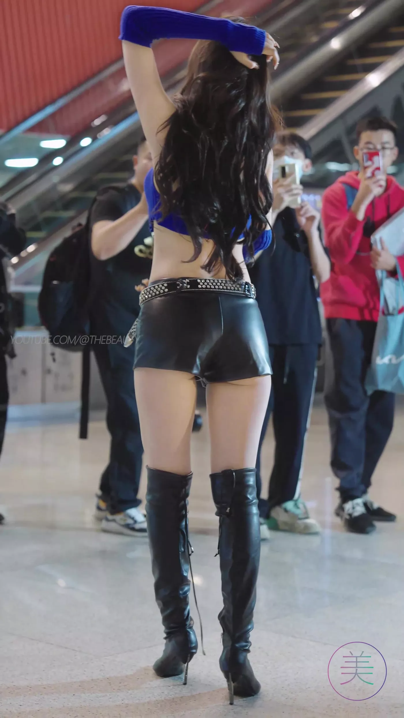 图片[4]-精选NO.0482 2023 广州车展 Racing Model 车模抖音网荭随拍30[20P]-草丛看图