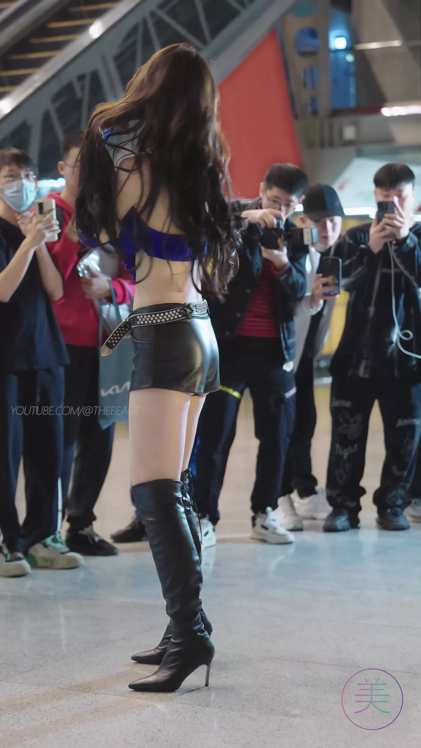 图片[6]-精选NO.0482 2023 广州车展 Racing Model 车模抖音网荭随拍30[20P]-草丛看图