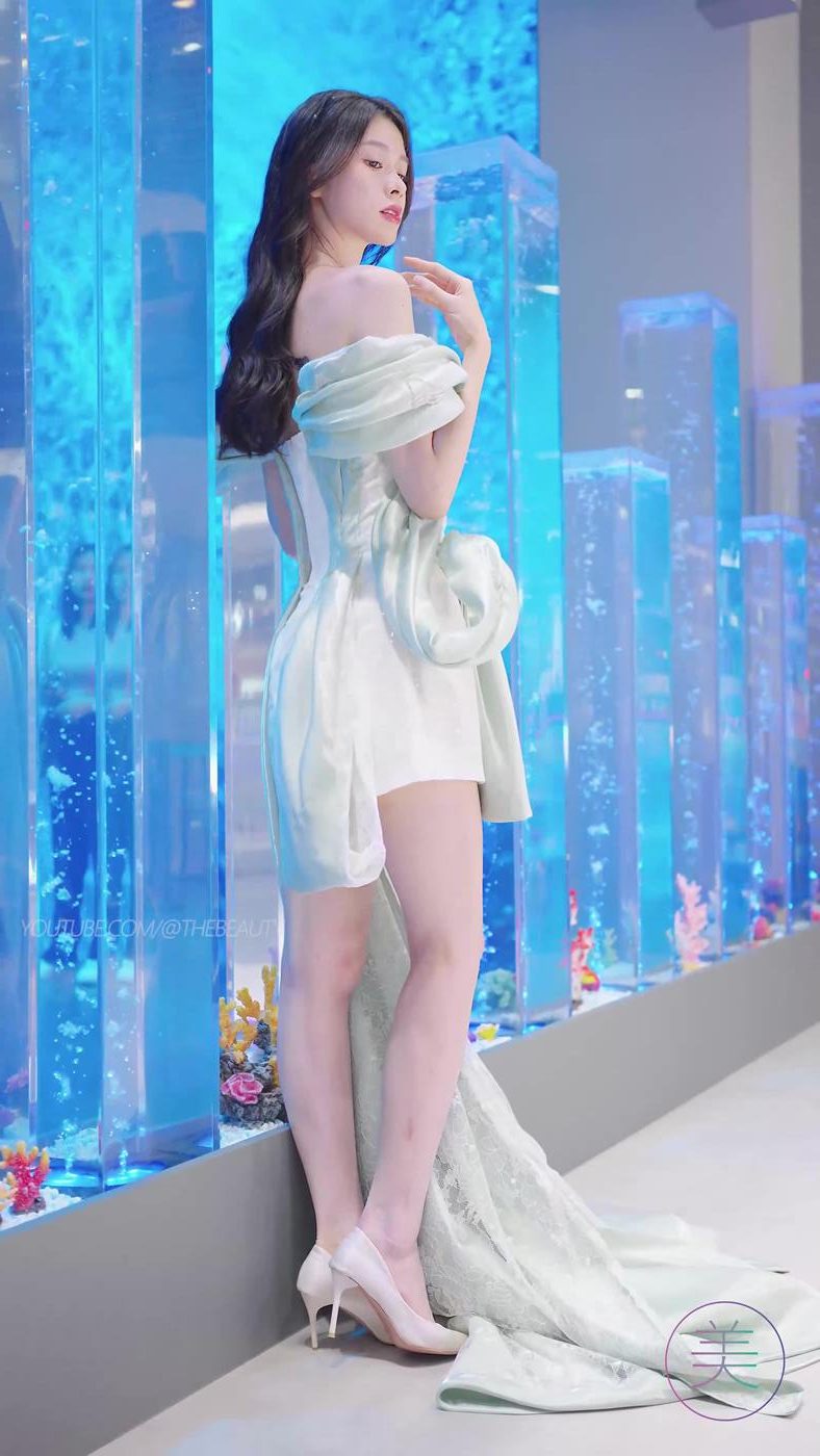 图片[2]-精选NO.0792 2023 深圳大湾区车展 Racing Model BYD车模02[20P]-草丛看图