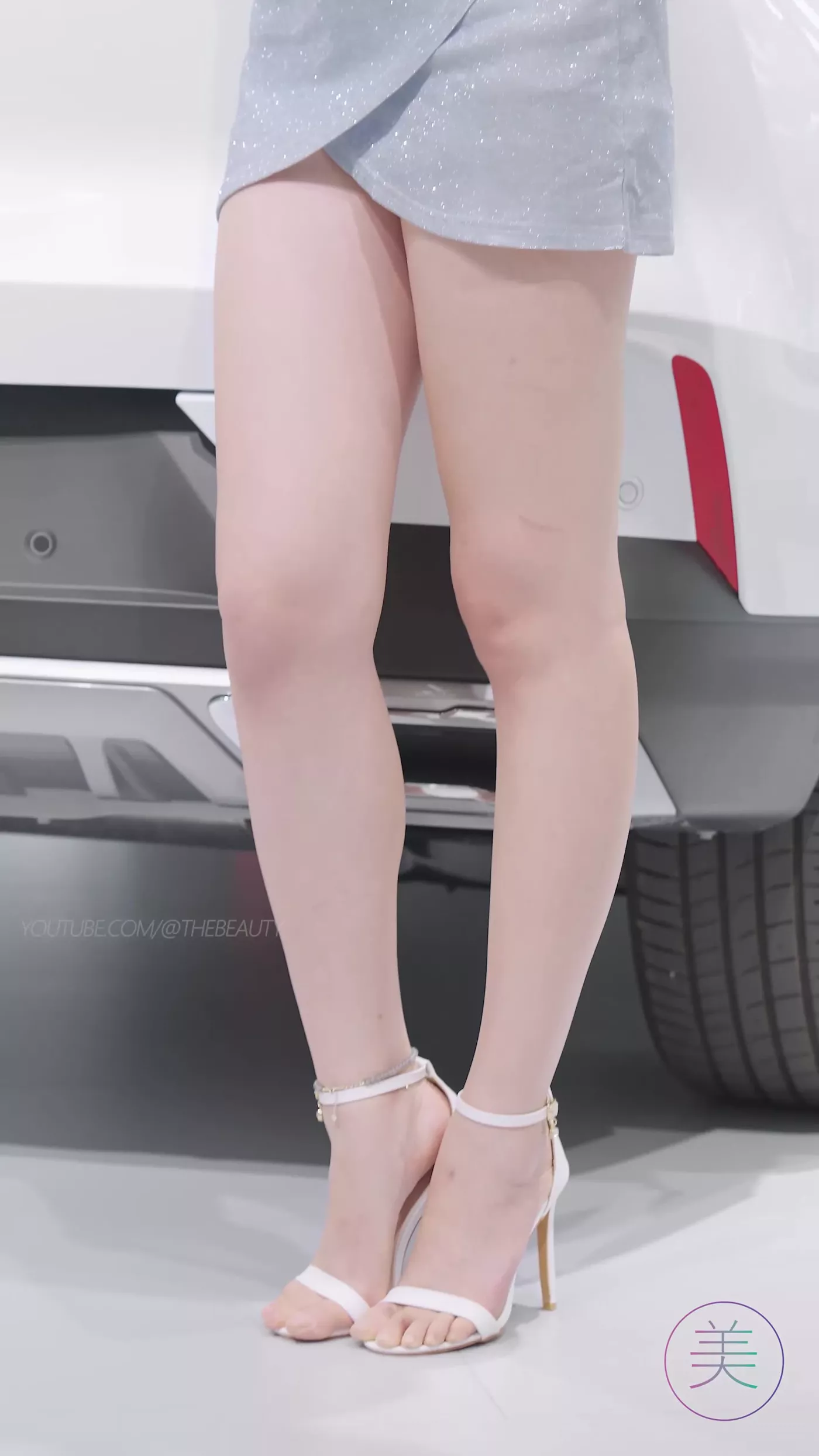 图片[1]-精选NO.0479 2023 广州车展 Racing Model 车模抖音网荭随拍27[20P]-草丛看图