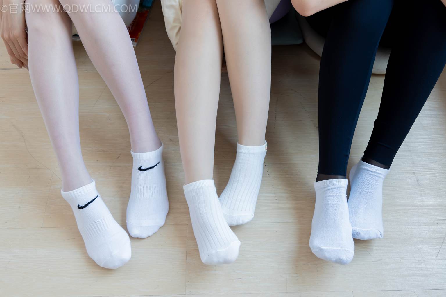 图片[4]-精选勿恋传媒 NO.2493 奶糖&茯苓&小曦-瑜伽裤、运动鞋、白棉袜、薄肉色、白色、黑色丝[144P]-草丛看图