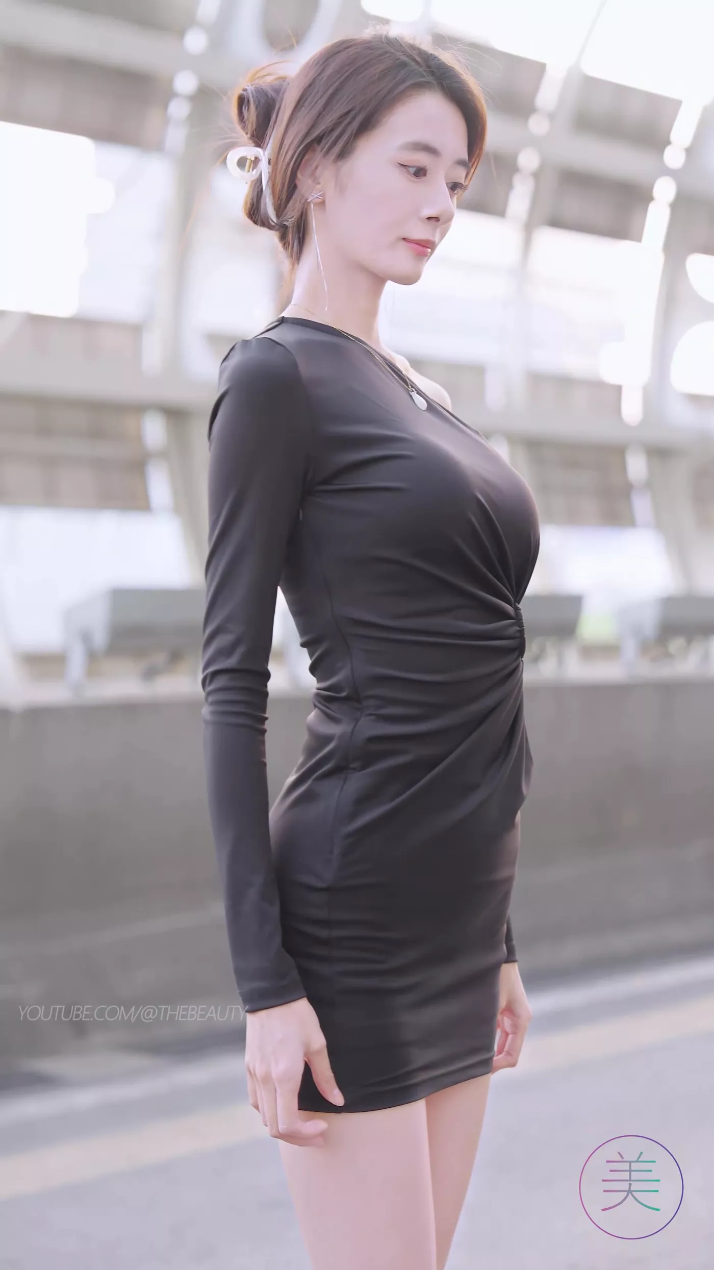 图片[5]-精选NO.0478 2023 广州车展 Racing Model 车模抖音网荭随拍26[20P]-草丛看图