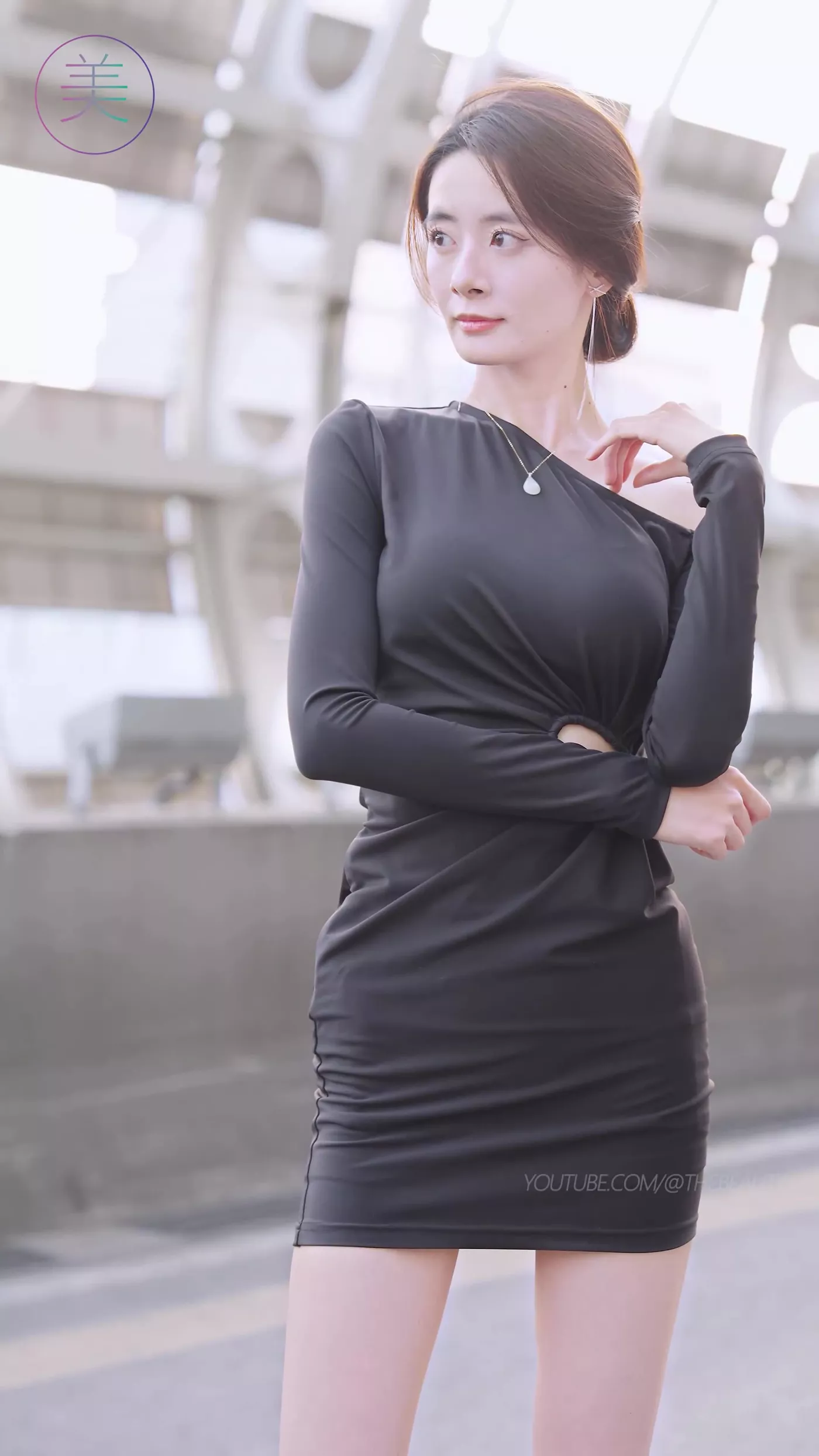 图片[7]-精选NO.0478 2023 广州车展 Racing Model 车模抖音网荭随拍26[20P]-草丛看图