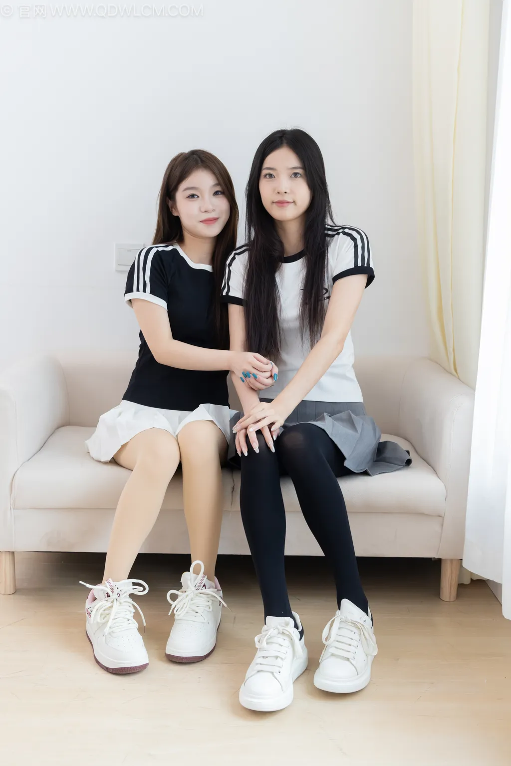 图片[6]-精选勿恋传媒 NO.2498 茯苓&闪闪-两双板鞋、厚黑丝、厚肉丝[160P]-草丛看图