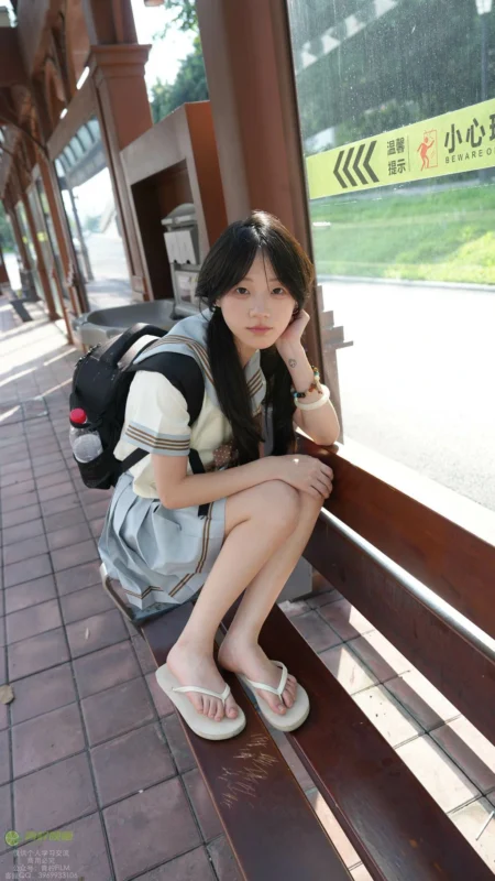 精选青柠映画 NO.048 – 阿慌 JK公交站[136P]-草丛看图